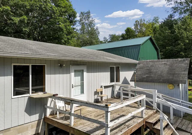 Photo 2 of Single family home for sale at 3850 N 25 Road, Mesick, MI 49668 | MLS# 78080070881 | Listing updated on 2026-09-14