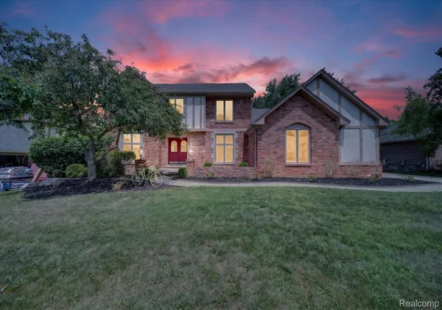 Photo 2 of Single family home for sale at 34970 Old Homestead Dr, Farmington Hills, MI 48335 | MLS# 20261052750 | Listing updated on 2026-07-26