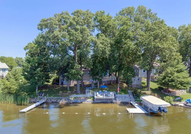 Photo 2 of Single family home for sale at 61763 Crestlane Dr, Sturgis, MI 49091 | MLS# 69026034997 | Listing updated on 2026-08-17