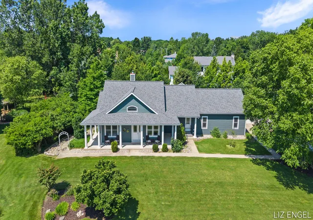 Photo 1 of Single family home for sale at 762 Wilderness Ridge Dr, Douglas, MI 49406 | MLS# 71026034999 | Listing updated on 2026-09-09