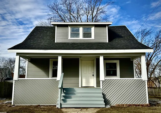 Photo 1 of Single family home for sale at 727 13th Street, Port Huron, MI 48060 | MLS# 58050214329 | Listing updated on 2026-07-30