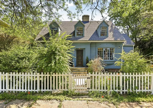 Photo 1 of Single family home for sale at 614 Madison St, Saginaw, MI 48602 | MLS# 61050214334 | Listing updated on 2026-09-17