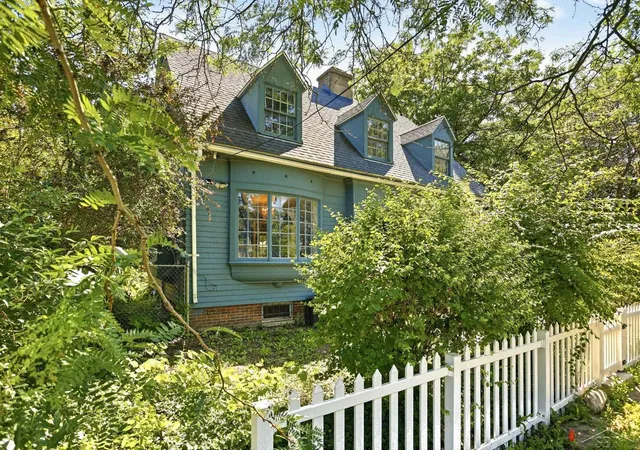 Photo 3 of Single family home for sale at 614 Madison St, Saginaw, MI 48602 | MLS# 61050214334 | Listing updated on 2026-09-17