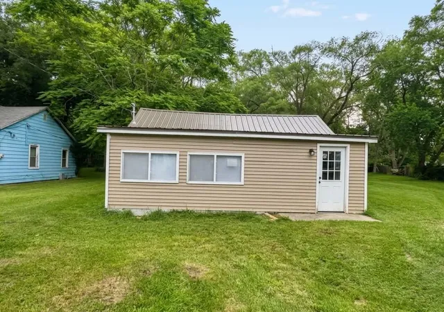 Photo 1 of Single family home for sale at 815 Milo St, Benton Harbor, MI 49022 | MLS# 66026035015 | Listing updated on 2026-07-29
