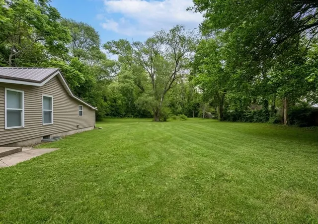 Photo 3 of Single family home for sale at 815 Milo St, Benton Harbor, MI 49022 | MLS# 66026035015 | Listing updated on 2026-07-29
