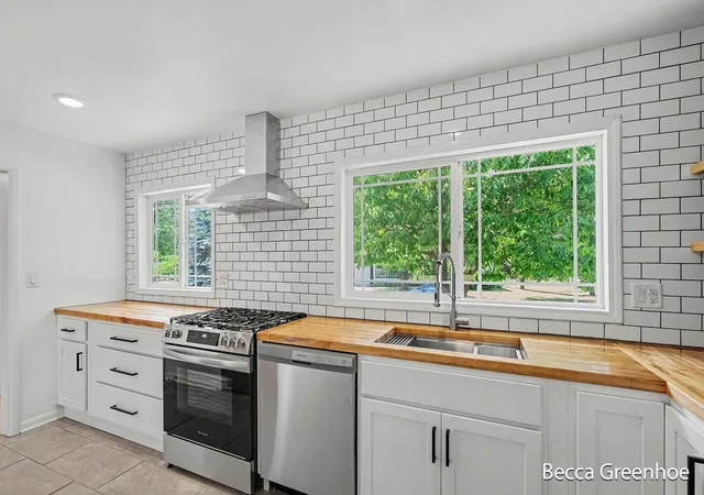 Photo 3 of Single family home for sale at 3840 Williamson Ave NE, Grand Rapids, MI 49525 | MLS# 65026035018 | Listing updated on 2026-07-24