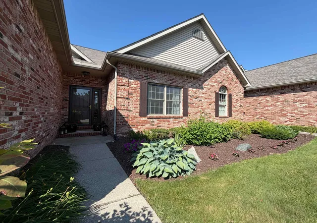 Photo 1 of Sale Pending at 13056 Harbor Landings Dr, Fenton, MI 48430 | MLS# 5050214337 | Listing updated on 2026-07-12
