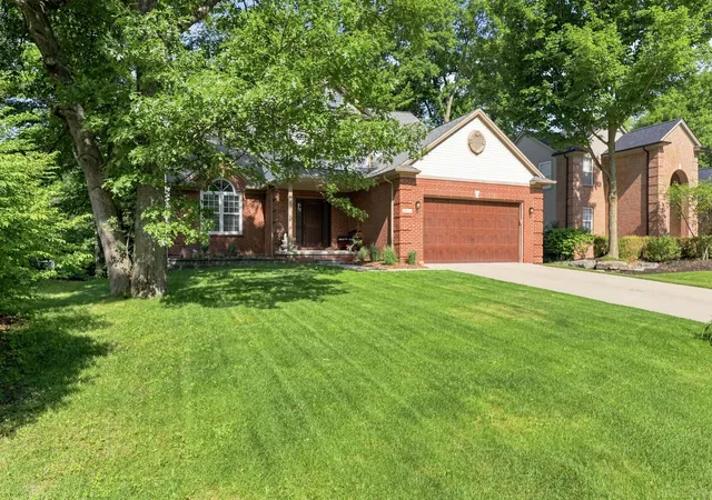 Photo 4 of Single family home for sale at 1172 Key W Dr, Lake Orion, MI 48360 | MLS# 58050214340 | Listing updated on 2026-07-23