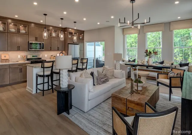 2nd image of 5319 Poppydrew Ln, Ann Arbor, MI 48108