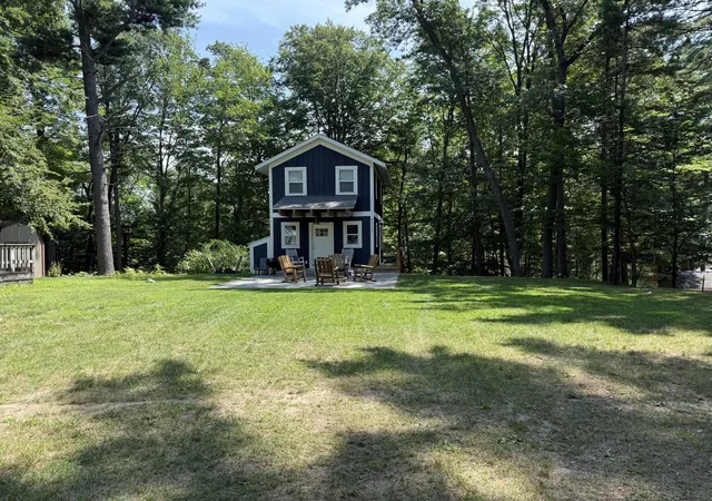 Photo 2 of Single family home for sale at 8523 W Easy St, Mears, MI 49436 | MLS# 65026035033 | Listing updated on 2026-08-19