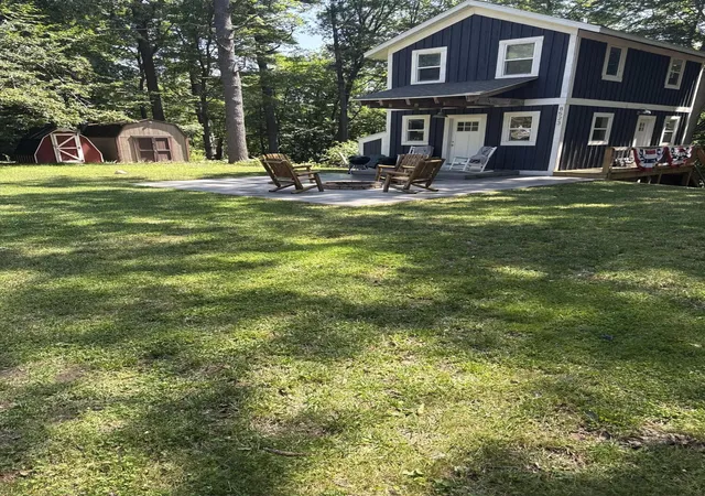 Photo 3 of Single family home for sale at 8523 W Easy St, Mears, MI 49436 | MLS# 65026035033 | Listing updated on 2026-09-09