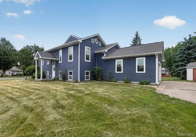 Photo 2 of Single family home for sale at 6524 Kelly Rd, Flushing, MI 48433 | MLS# 20261052775 | Listing updated on 2026-09-16