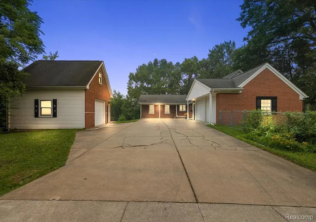 1st image of 869 Central Dr, Lake Orion, MI 48362 | MLS# 20261052786
