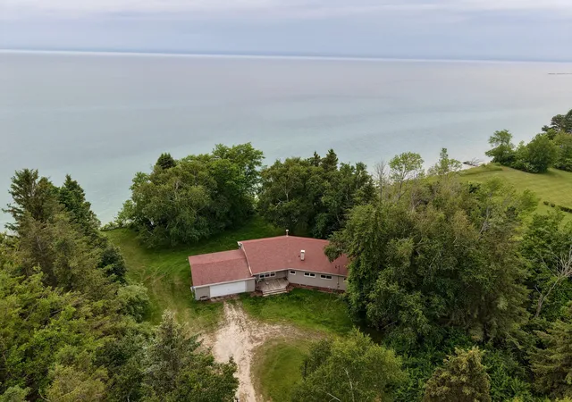 15th image of 4771 S Lakeshore Dr, Ludington, MI 49431 | MLS# 67026035048