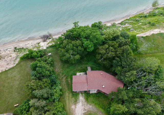 2nd image of 4771 S Lakeshore Dr, Ludington, MI 49431 | MLS# 67026035048