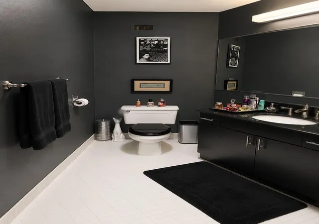 Photo 3 of Condo for sale at 5000 Town Ctr #908, Southfield, MI 48075 | MLS# 81026035046 | Listing updated on 2026-08-06