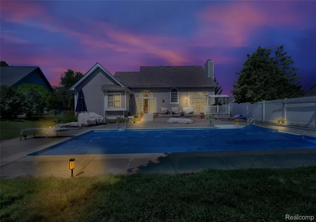 Photo 2 of Single family home for sale at 16073 Silverwood Dr, Fenton, MI 48430 | MLS# 20261052790 | Listing updated on 2026-09-14