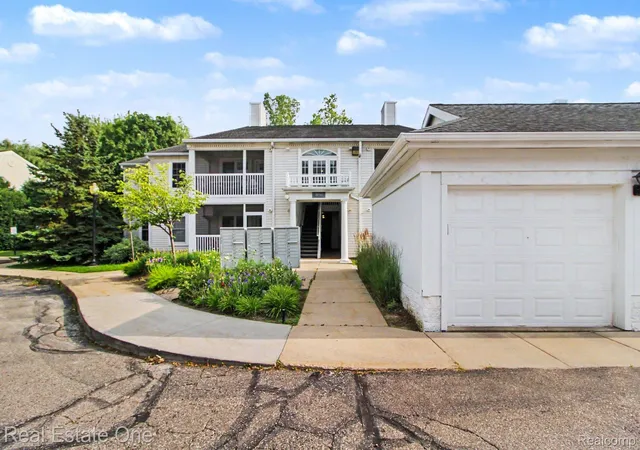 Photo 2 of Condo for sale at 2271 S Main St, Ann Arbor, MI 48103 | MLS# 20261052792 | Listing updated on 2026-08-29