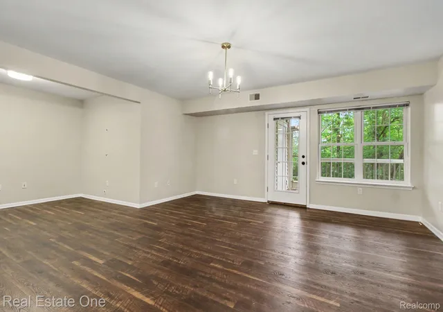 Photo 4 of Condo for sale at 2271 S Main St, Ann Arbor, MI 48103 | MLS# 20261052792 | Listing updated on 2026-08-29