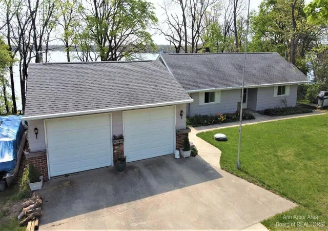 40th image of 1827 Wamplers Heights Dr, Brooklyn, MI 49230 | MLS# 55026035053