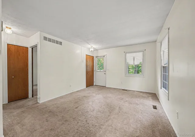 Listing Photo 3 - Condo for sale in building located at 38211 Carolon Blvd, Westland, MI 48185