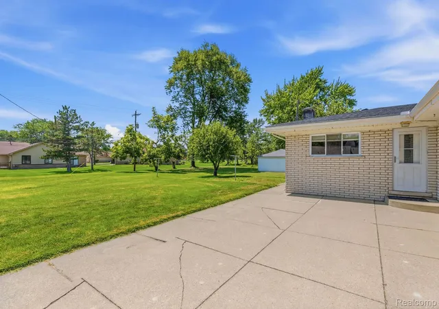 Photo 34 of Single family home for sale at 19100 Masonic Blvd, Roseville, MI 48066 | MLS# 20261052799 | Listing updated on 2026-09-01