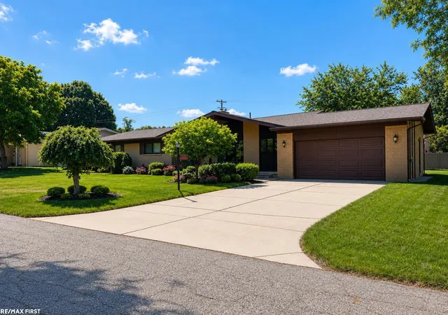 Photo 1 of Sale Pending at 20210 Anita St, Clinton Township, MI 48036 | MLS# 58050214352 | Listing updated on 2026-07-29