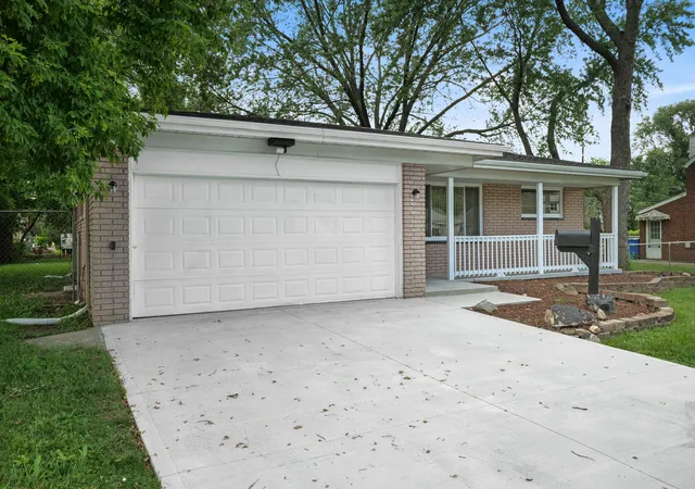 Photo 3 of Single family home for sale at 21135 La Salle Blvd, Warren, MI 48089 | MLS# 81026035060 | Listing updated on 2026-09-15
