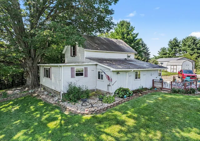 Photo 1 of Single family home for sale at 829 E Wagner Rd, Buchanan, MI 49107 | MLS# 69026035062 | Listing updated on 2026-09-10
