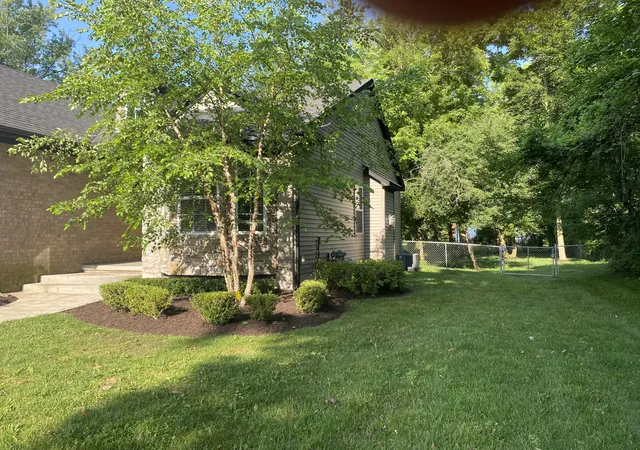 Photo 2 of Single family home for sale at 9915 Wayne Rd, Livonia, MI 48150 | MLS# 81026035065 | Listing updated on 2026-10-01