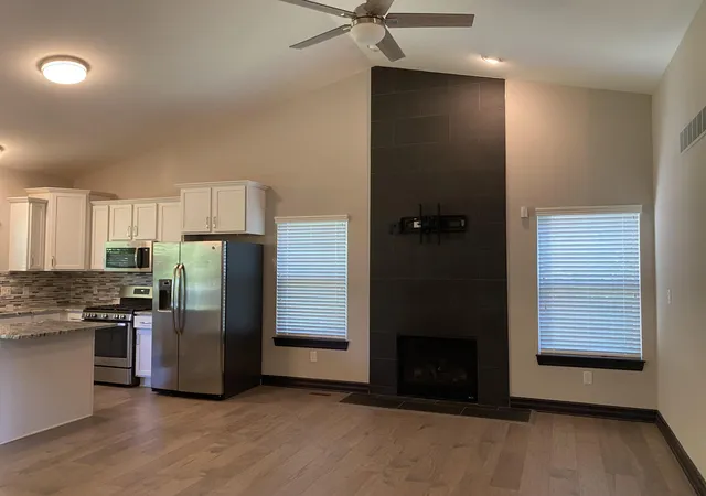 Photo 4 of Single family home for sale at 9915 Wayne Rd, Livonia, MI 48150 | MLS# 81026035065 | Listing updated on 2026-10-01