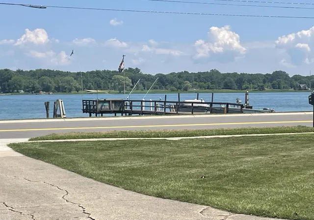 4th image of 2567 St Clair River Dr, Clay Township St Clair, MI 48001 | MLS# 58050214358