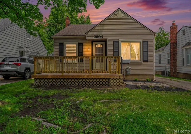 Photo 1 of Single family home for sale at 2904 Crooks Rd, Royal Oak, MI 48073 | MLS# 20261052803 | Listing updated on 2026-08-24