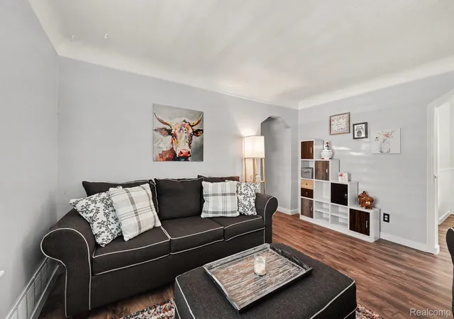 Photo 3 of Single family home for sale at 2904 Crooks Rd, Royal Oak, MI 48073 | MLS# 20261052803 | Listing updated on 2026-08-24