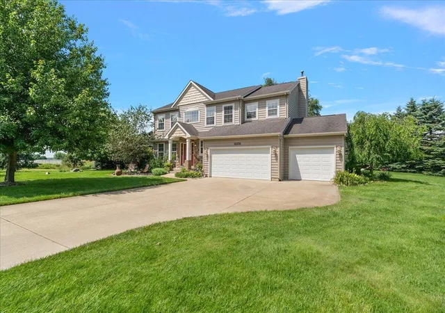 Photo 3 of Single family home for sale at 14144 Healy Dr, Delton, MI 49046 | MLS# 66026035079 | Listing updated on 2026-08-12