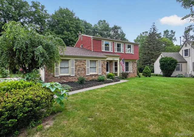 2nd image of 2356 Pineview Ct, Flushing, MI 48433 | MLS# 20261052818