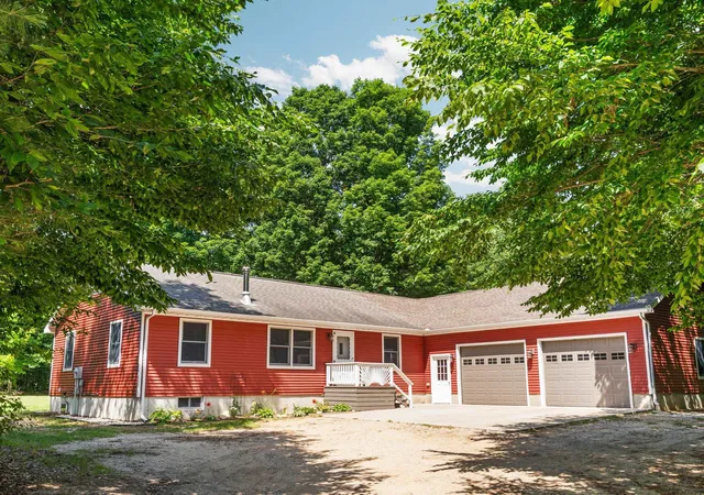Photo 1 of Single family home for sale at 3551 Donna Ln, Cadillac, MI 49601 | MLS# 78080070888 | Listing updated on 2026-07-15