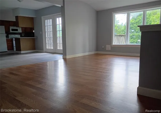 Photo 4 of Condo for sale at 510 Pleasant St #4, Charlotte, MI 48813 | MLS# 20261052830 | Listing updated on 2026-08-31