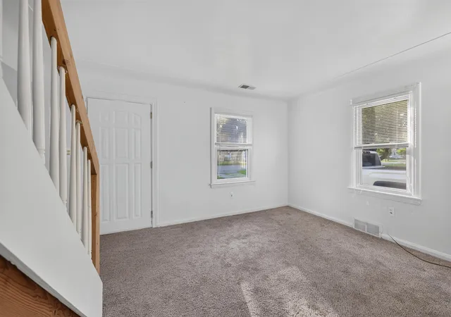 Photo 4 of Single family home for sale at 19364 Seminole, Redford, MI 48240 | MLS# 81026035088 | Listing updated on 2026-08-18