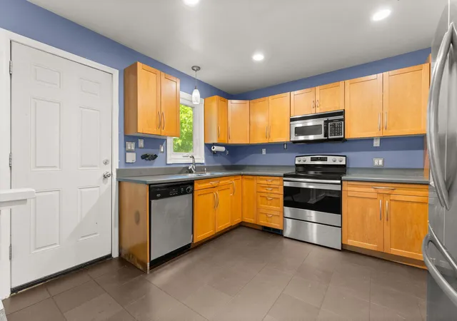 Photo 4 of Single family home for sale at 22475 Nancy Ave, Southfield, MI 48033 | MLS# 81026035093 | Listing updated on 2026-08-25