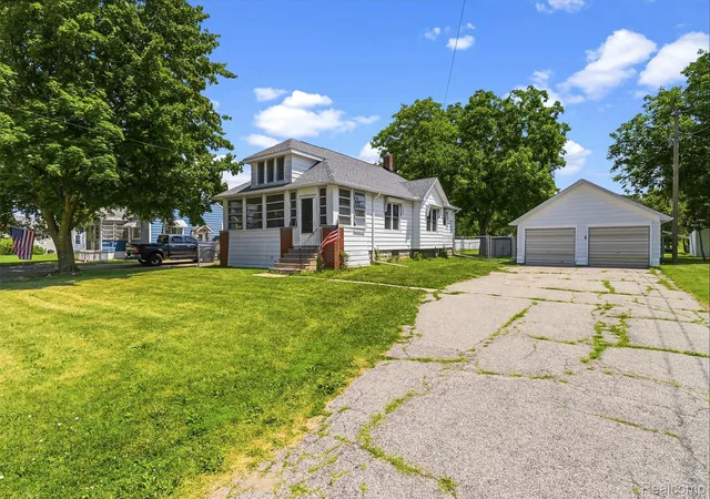 Photo 2 of Single family home for sale at 1709 Michigan Ave, Bay City, MI 48708 | MLS# 20261052849 | Listing updated on 2026-09-17