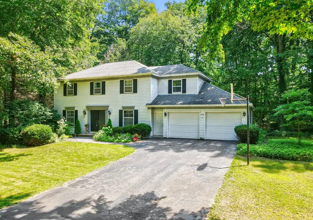 Photo 1 of Sale Pending at 3530 Elderwood Ave, Holland, MI 49424 | MLS# 71026035105 | Listing updated on 2026-08-21