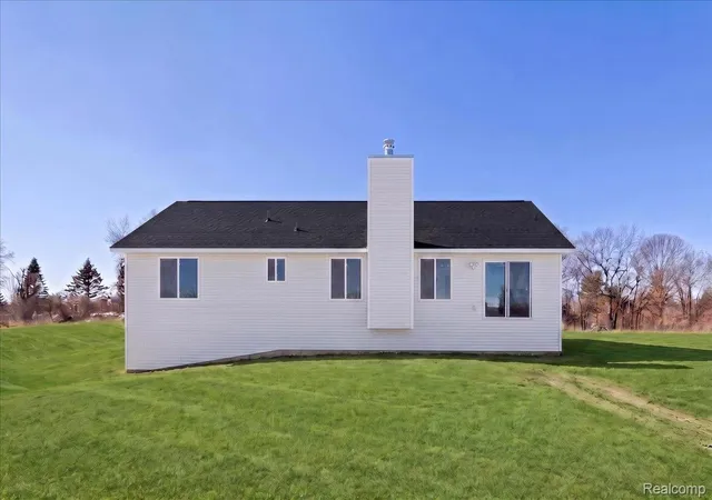 Photo 3 of Single family home for sale at 15175 Worden Rd, Holly, MI 48442 | MLS# 20261052860 | Listing updated on 2026-09-12