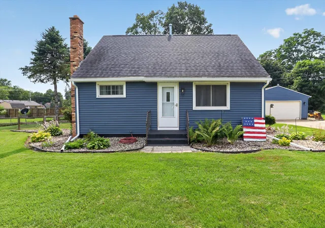 Photo 4 of Single family home for sale at 68958 Claire St, Edwardsburg, MI 49112 | MLS# 69026035115 | Listing updated on 2026-09-15