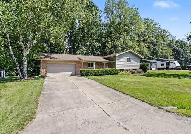 Photo 3 of Single family home for sale at 3051 Bluffwood Pl, Saint Joseph, MI 49085 | MLS# 69026035116 | Listing updated on 2026-07-16