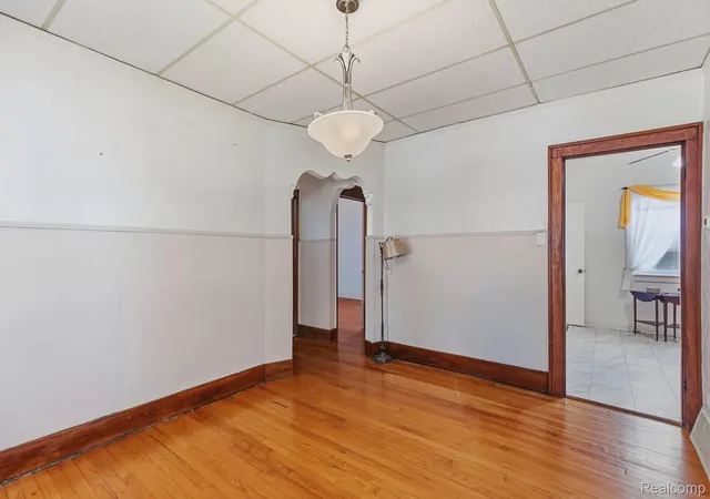 Listing Photo 4 - Condo for sale in building located at 19116 Masonic Blvd, Roseville, MI 48066