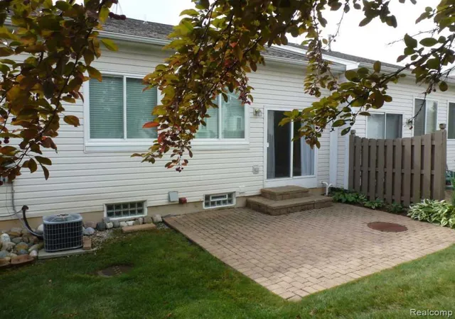 Listing Photo 2 - Condo for sale in building located at 50234 Helfer Blvd, Wixom, MI 48393 - Unit #