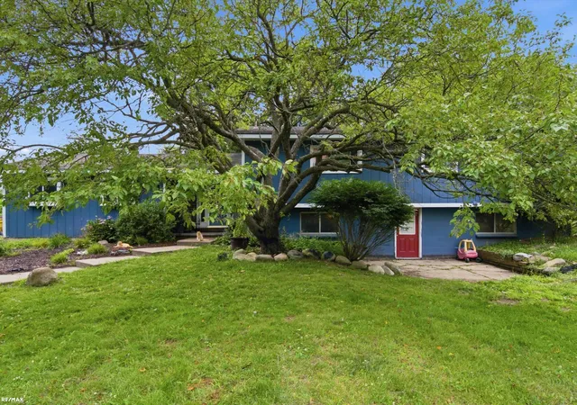 3rd image of 3111 Howland Rd, Almont, MI 48003 | MLS# 58050214392