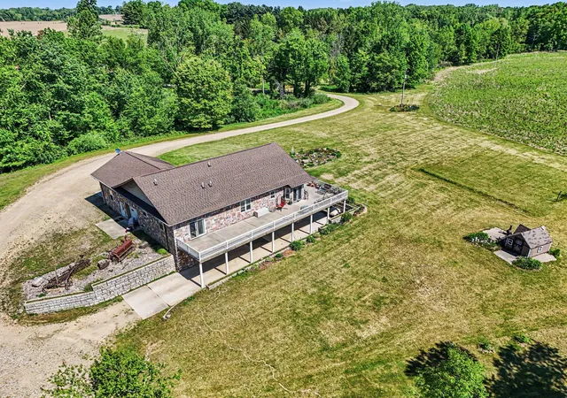 2nd image of 16470 E Ts Ave, Fulton, MI 49052 | MLS# 66026035175