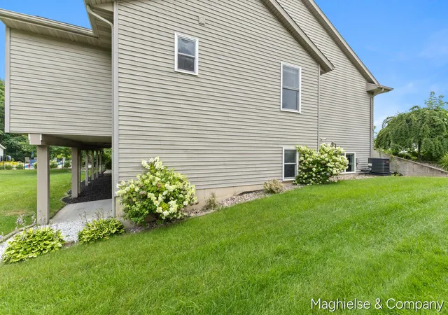 40th image of 8665 Shore Way Dr Sw, Byron Center, MI 49315 | MLS# 65026035184
